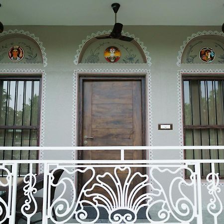 Breathing Earth - Rooms And Pool Kolkata Exterior photo